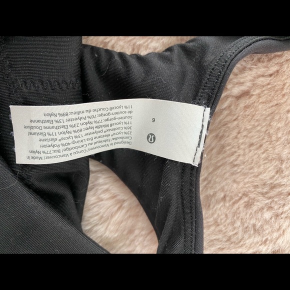 Black lulu sports bra , size 6 (fits like a 4/6) - Picture 4 of 4
